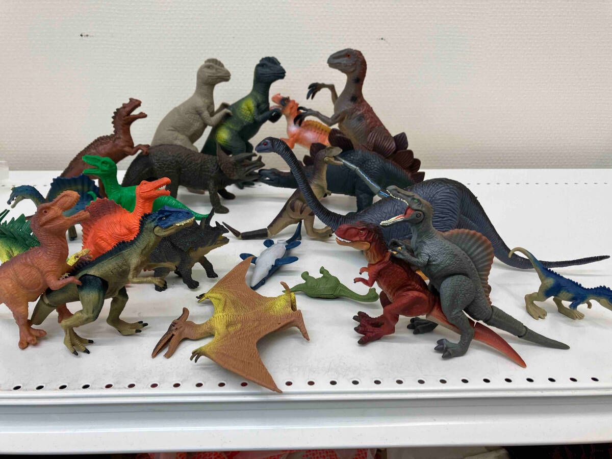 恐竜フィギュア　現状品
