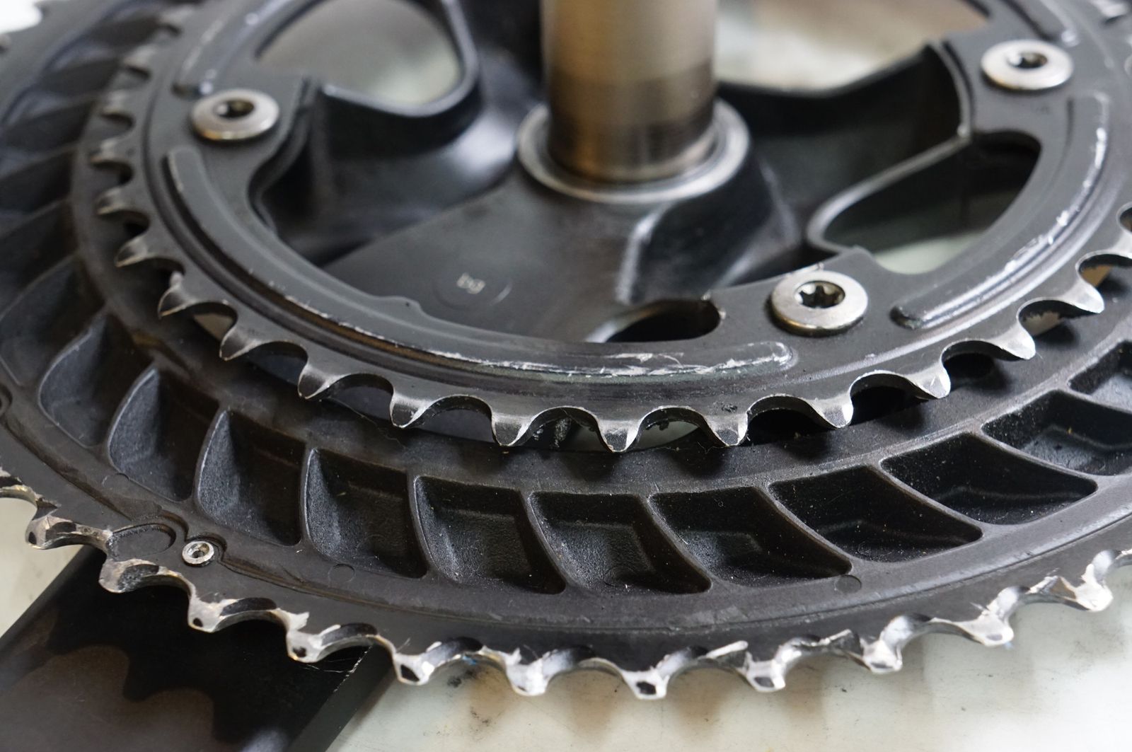 SHIMANO(シマノ) 105 R7000 クランク 52/36T 165mm FC-R7000 52×36T