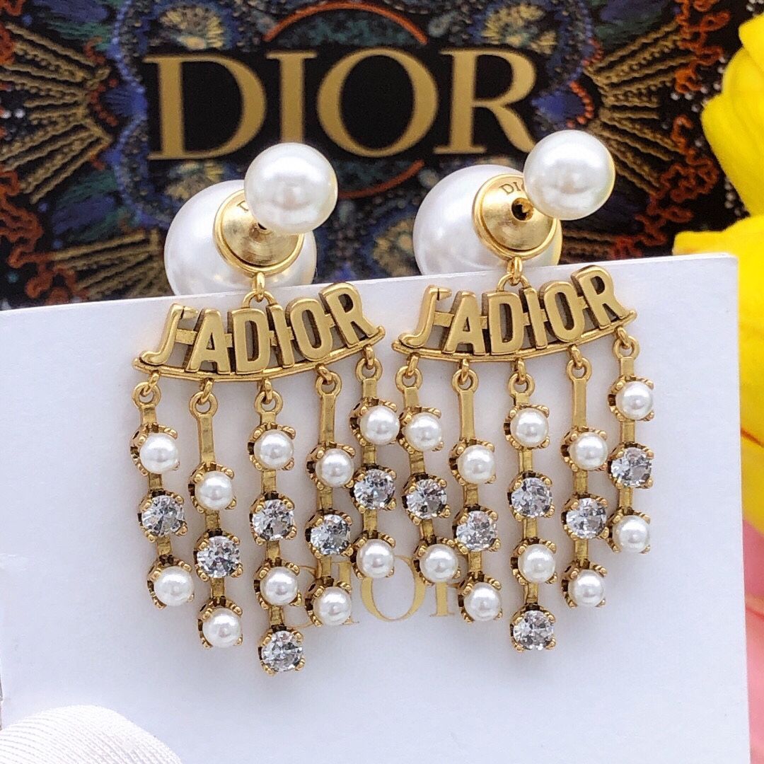 Dior 着ぶくれる ディオール ピアスパールイヤーカフ