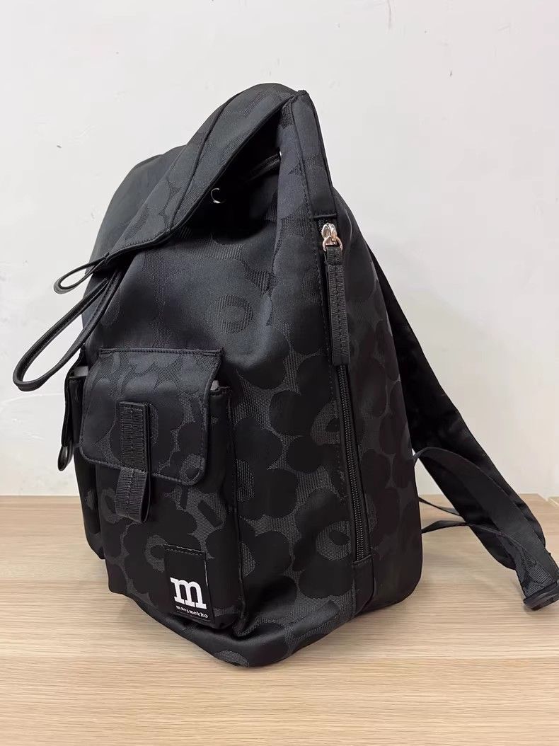 知恵のある Marimekko マリメッコ リュック バッグ バックパック Everything Unikko ウニッコ レディース ブラック ·♥