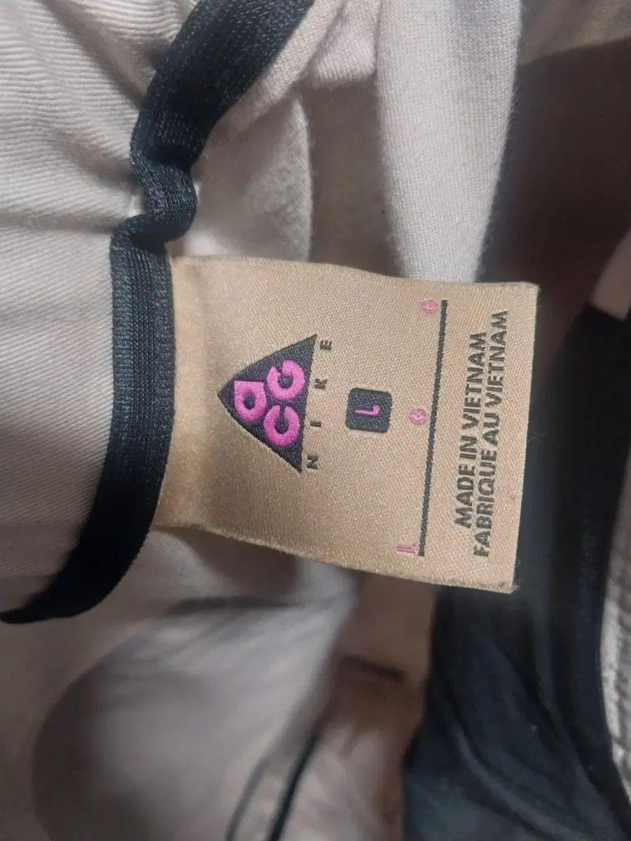 ♠