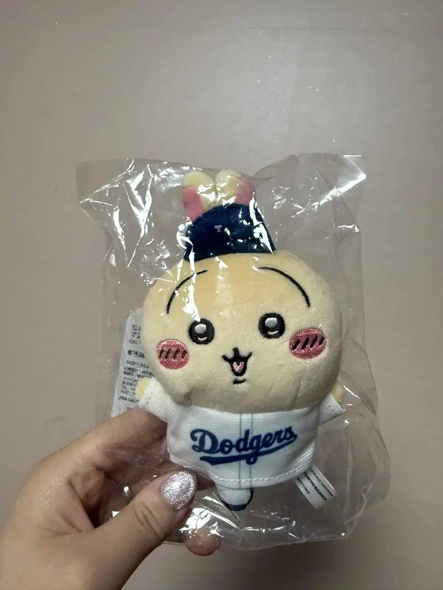 TOKYO BASE の株主優待券