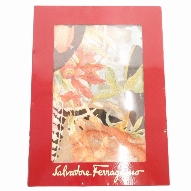 サルヴァトーレフェラガモ Salvatore Ferragamo 美品 フラワー