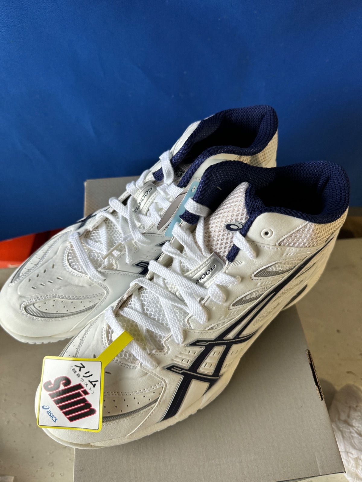 【赤字覚悟！期間限定セール！】GELHOOPシリーズ3作目！人気の白紺！asics GELHOOP V3 slim [TBF676-0150]28.5/29.0/29.5/30cm