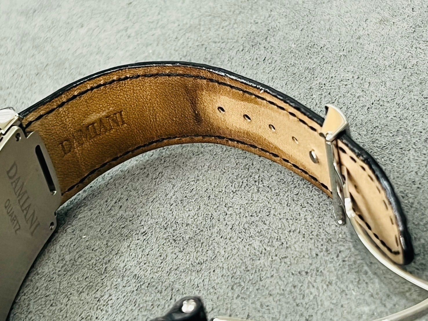 保証書付】DAMIANI ダミアーニ エゴ 11Pダイヤ付 ブラック文字盤 