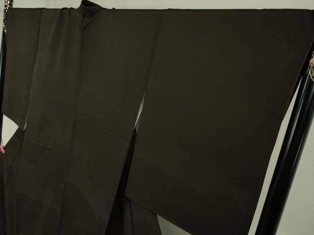 平和屋本店□極上 龍村晋謹製 お召 色無地 雲取名物裂地紋 黒紅色 逸品