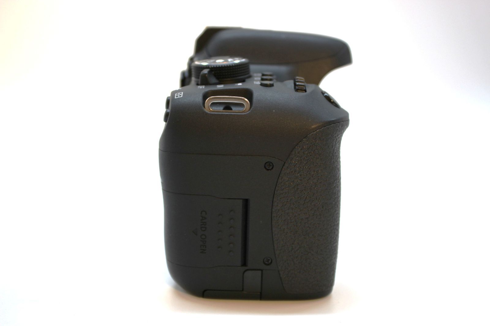 ショット数わずか3574回！□極上品□ CANON EOS Kiss X8i ボディ ＊26209