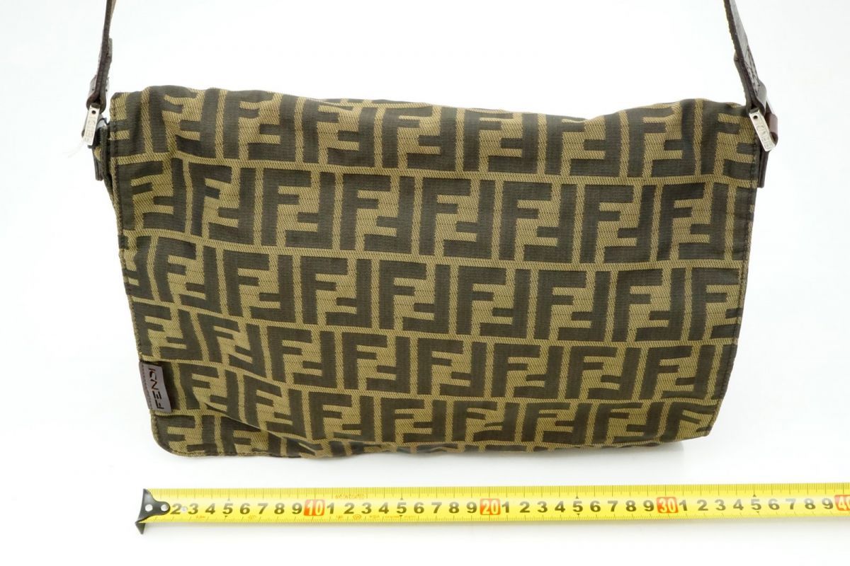 ストラップ調整 キャンバス