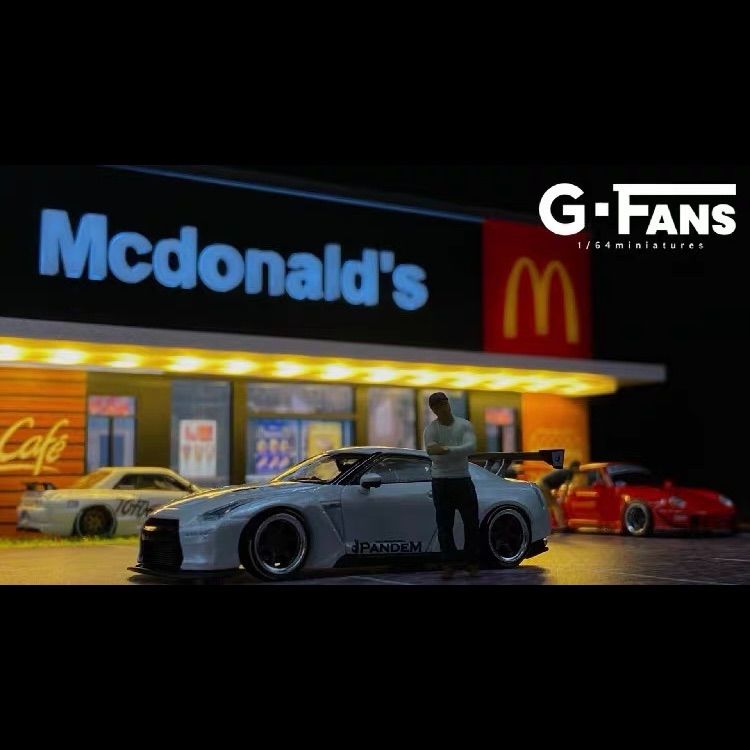 【稀少】ケンタッキーフライドチキン　模型　ジオラマ　ミニカー飾り 1/64ジオラマ ケンタッキーフライドチキン KFC - メルカリ