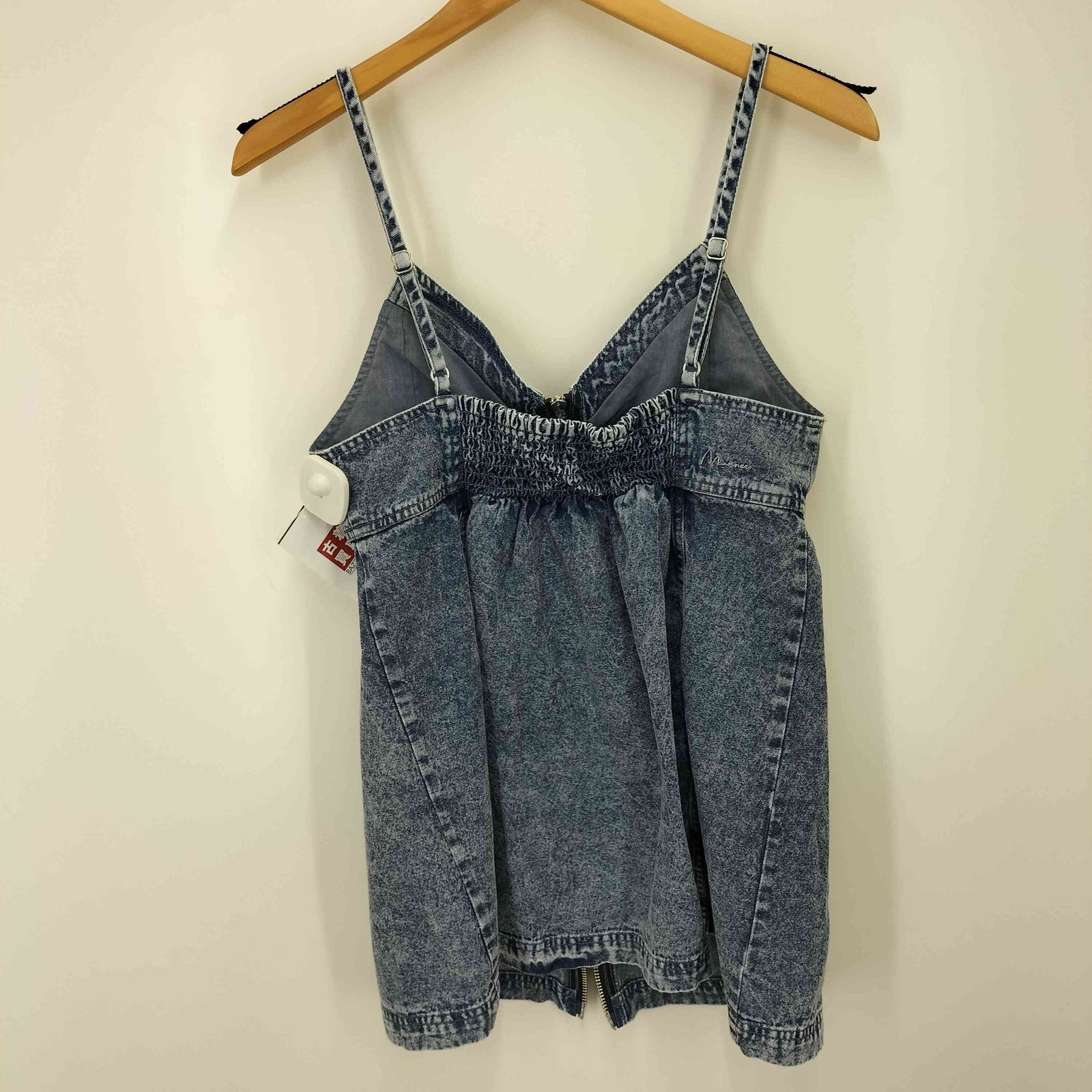 人気スタッフコラボ  JEANASIS フロントジップキャミ 新品】最終価格 フロントジップキャミ ジーナシス コラボ 人気