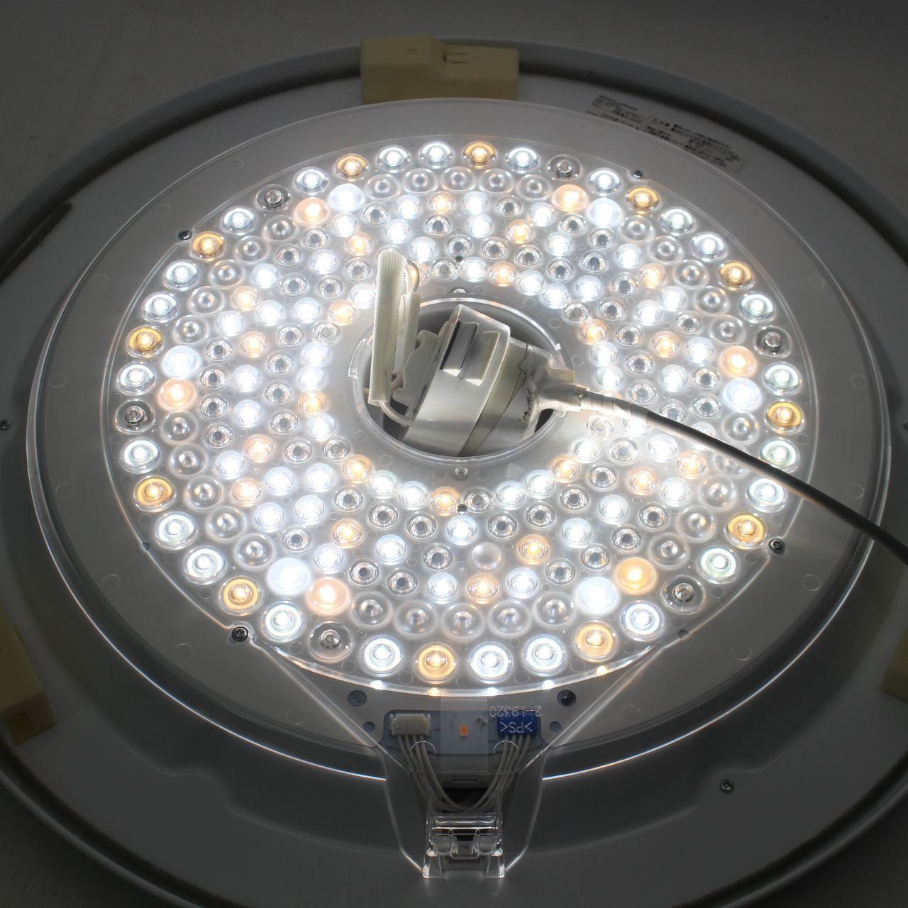 HITACHI LEDシーリングライト LEC-AH810T