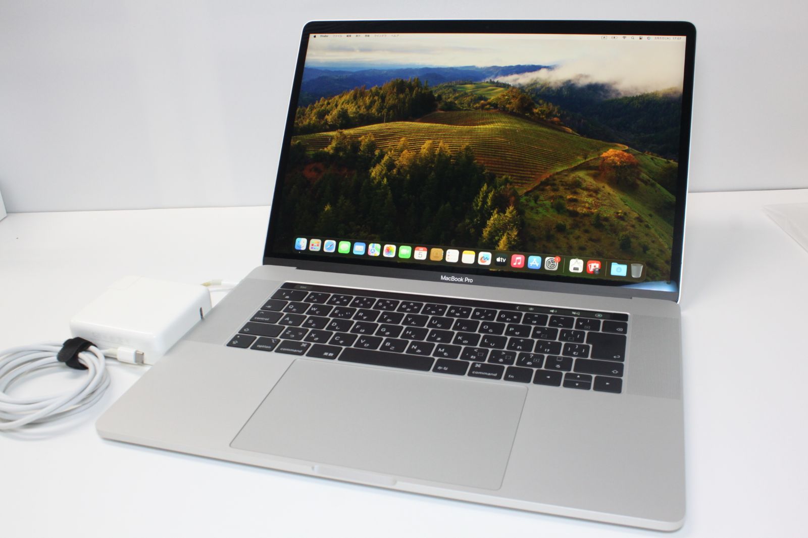 MacBook Pro（15インチ，2018）512GB/16GB〈MR942J/A〉⑥