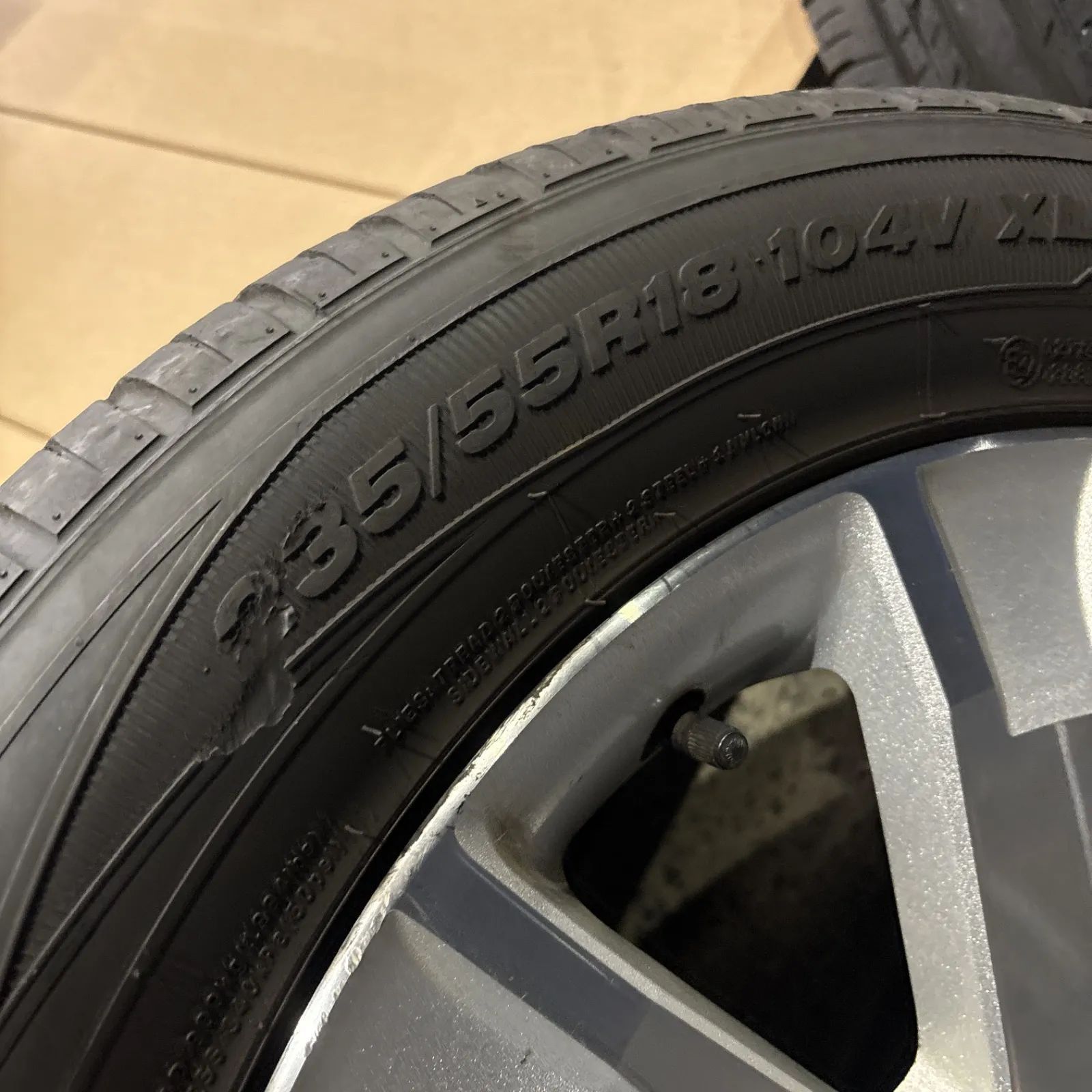 値下デリカD5スタッドレス　ホイールセット スタッドレ値下げ！！スタッドレスタイヤホイールセット デリカD5