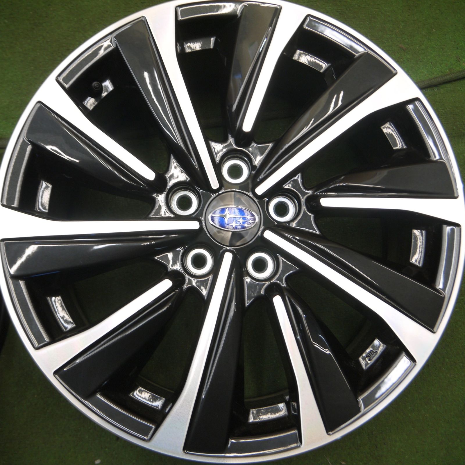 【2本セット】新車外し スバル レヴォーグ VN5 純正ホイール 18インチ② SUBARU スバル レヴォーグ VN5 GT-H / EX 純正 18インチ ホイール 4本