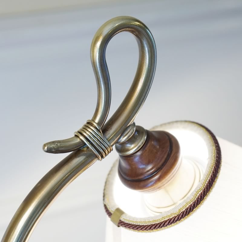 イタリア製 カパーニ社 古木のテーブルランプ 布シェード