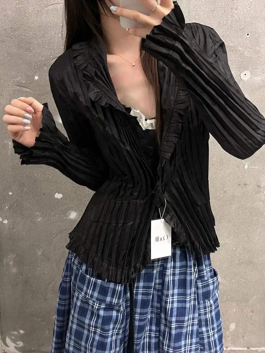 Specchio Pleats スペツィオ プリーツ 黒 フリル カーディガン