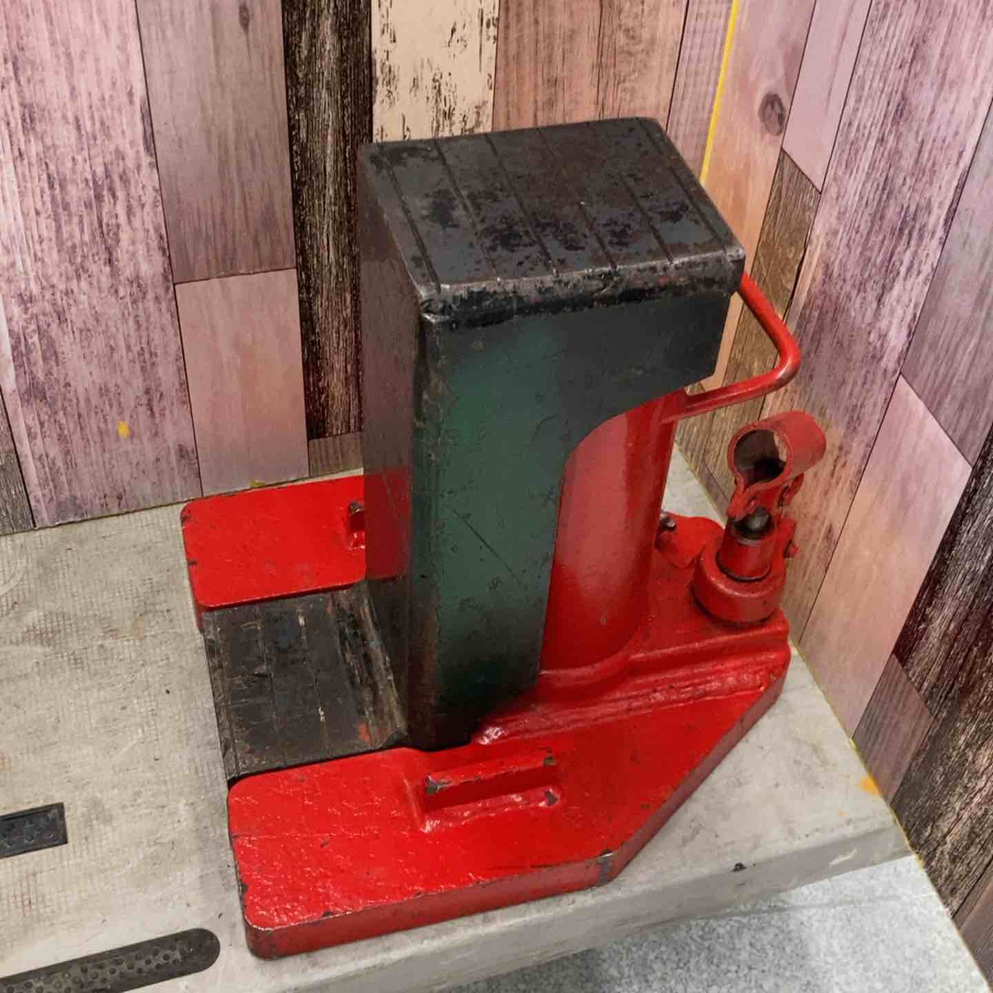 メーカー不明 爪ジャッキ D-5E 爪部許容荷重 5ｔ 八潮店