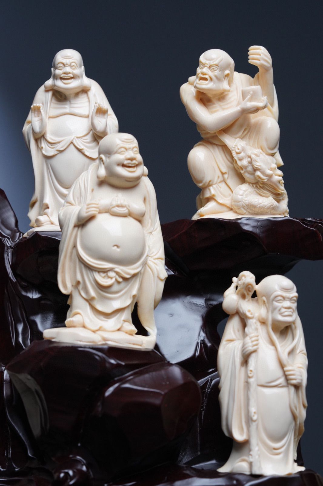 置物 天然マンモス牙美しい手作り彫刻十八羅漢置物 天然マンモス牙 