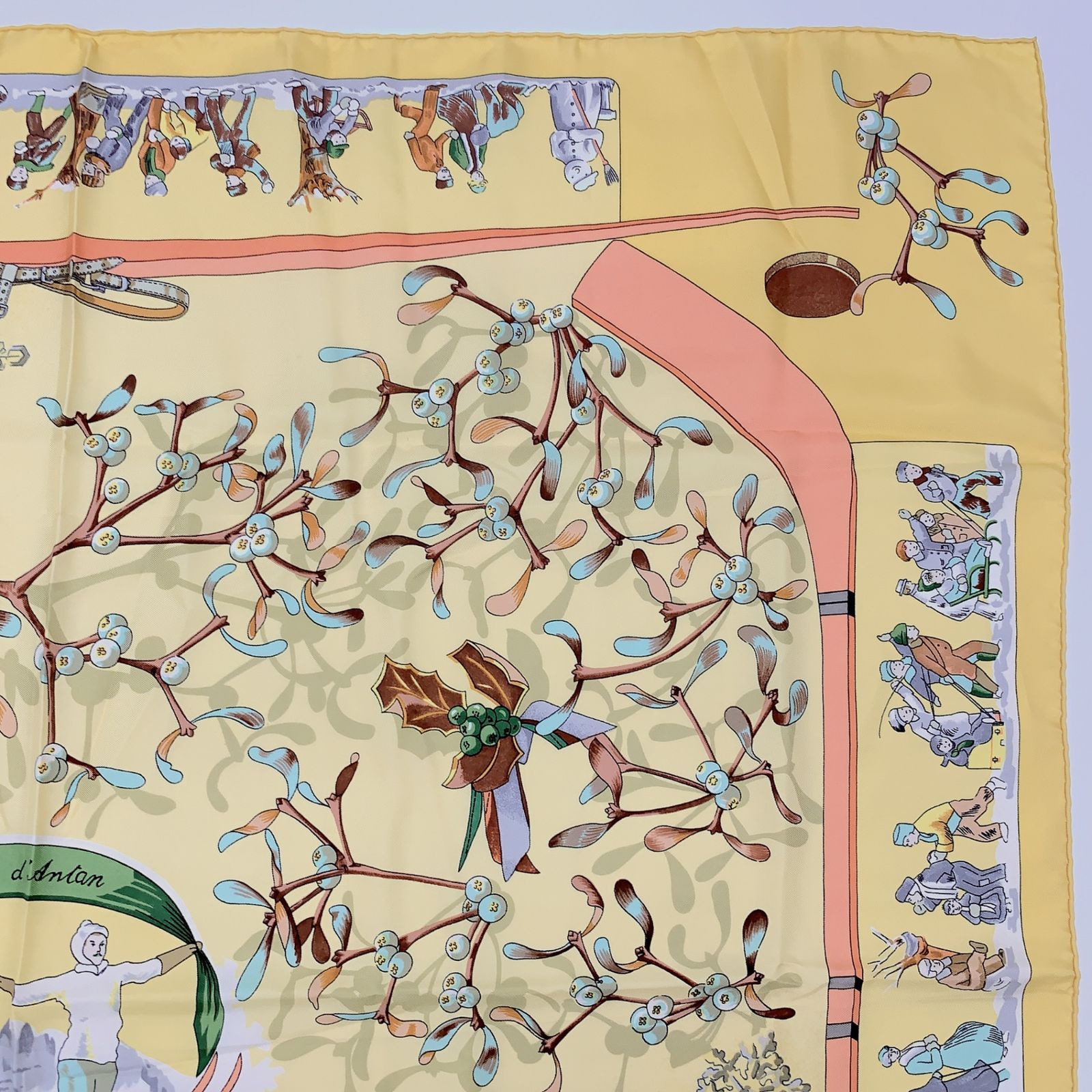 HERMES エルメス カレ90 Neige d'Antan 去年の雪 イエロー シルク100