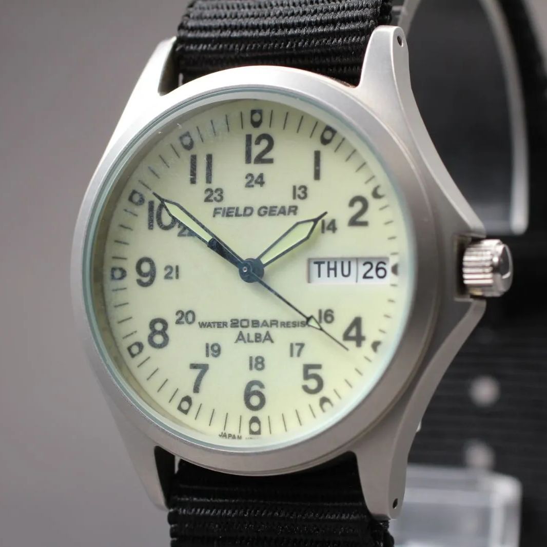 74 【美品 稼働品】SEIKO ALBA FIELD GEAR Military Watch V743-8000