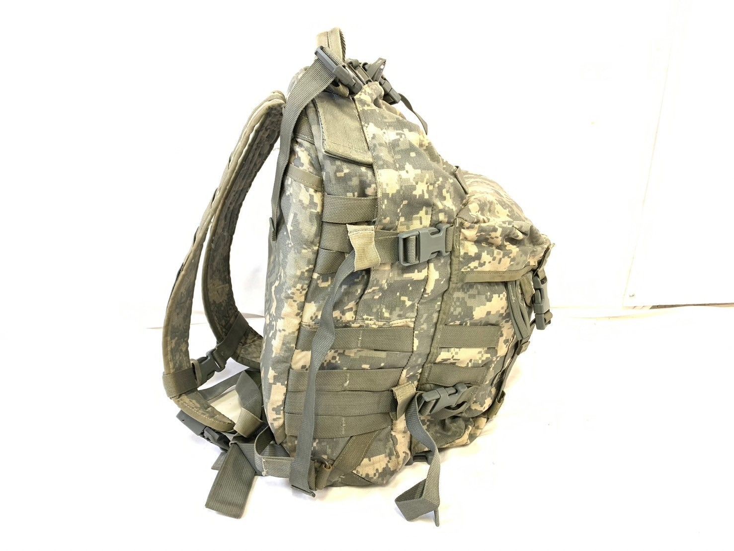 米軍放出品 未使用品 レア品MOLLE2アサルトパック リュック バックパック② US（米軍放出品）MOLLE II ライフルマンアサルトパック [中古未使用品