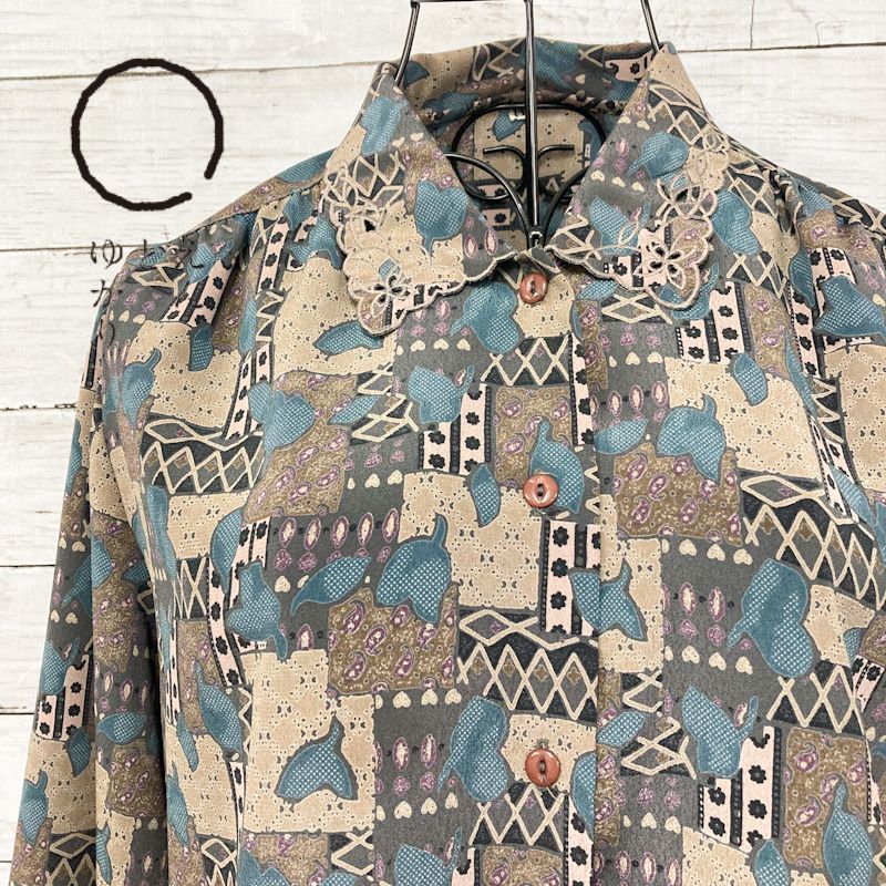 昭和レトロ タイル ダイヤ 葉っぱ柄 透かし模様 変形襟 柄シャツ 総柄  