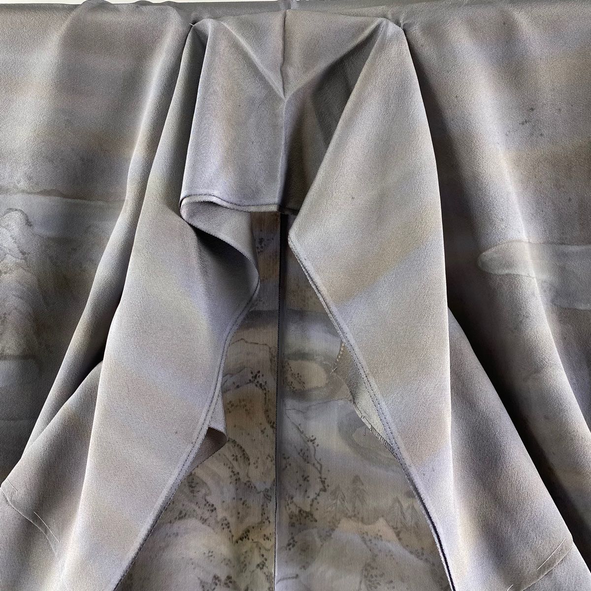 訪問着 身丈177cm 裄丈67.5cm 未仕立て 滝泰 仮絵羽 落款 風景 建物 灰  