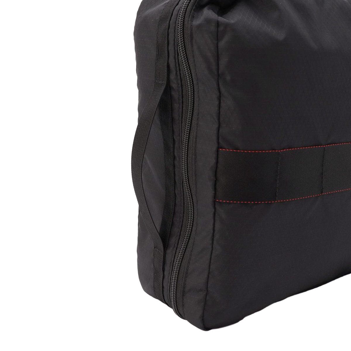 トラベルポーチ