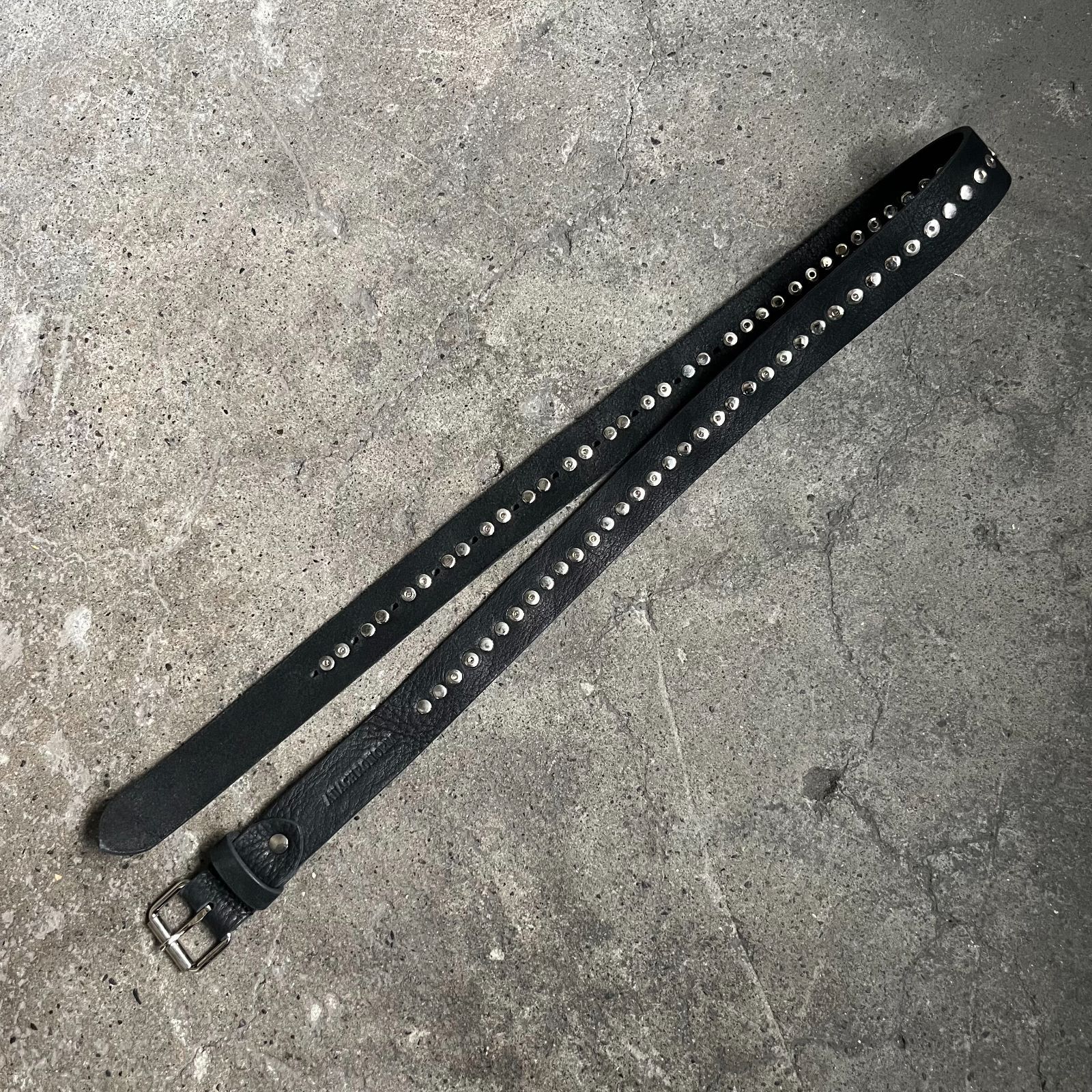 25 aw LEATHER BELT BLACK アナクロノーム 2025 レザーベルト リベットパーツ ANBB 043