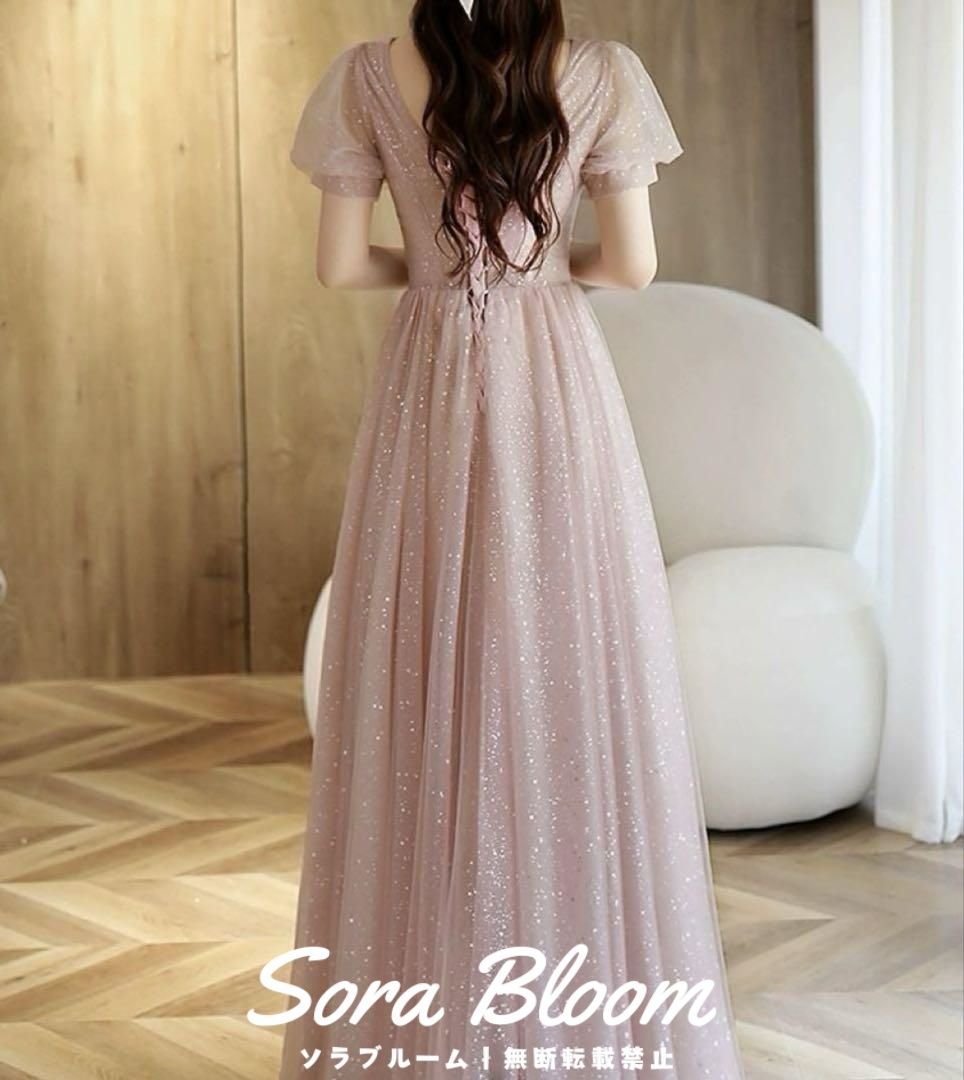 小花柄の様なデザインが可愛い シースルーの半袖のロングドレス 新品・未使用】小花柄の様なデザインが可愛い シースルーの半袖