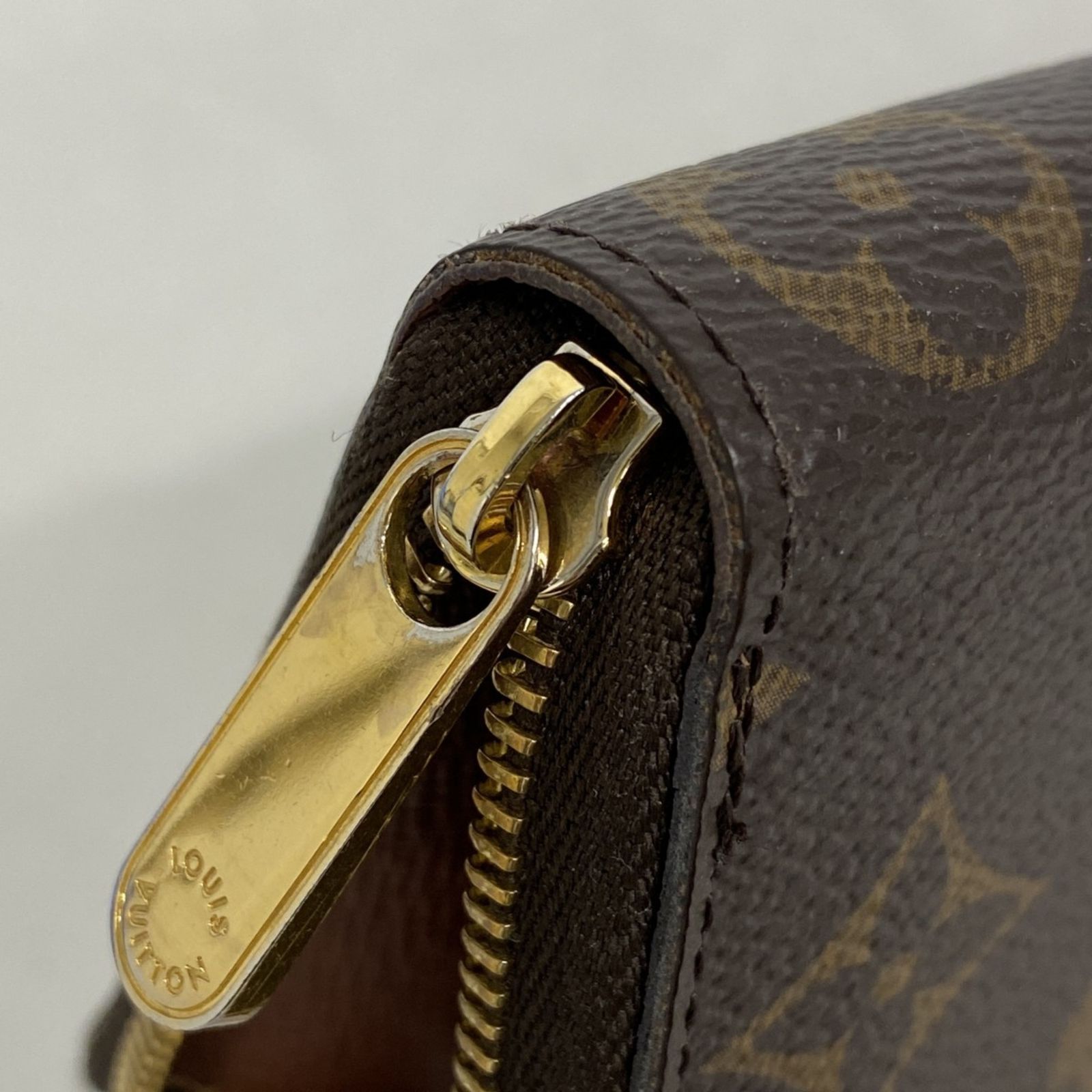 Vuitton ルイ