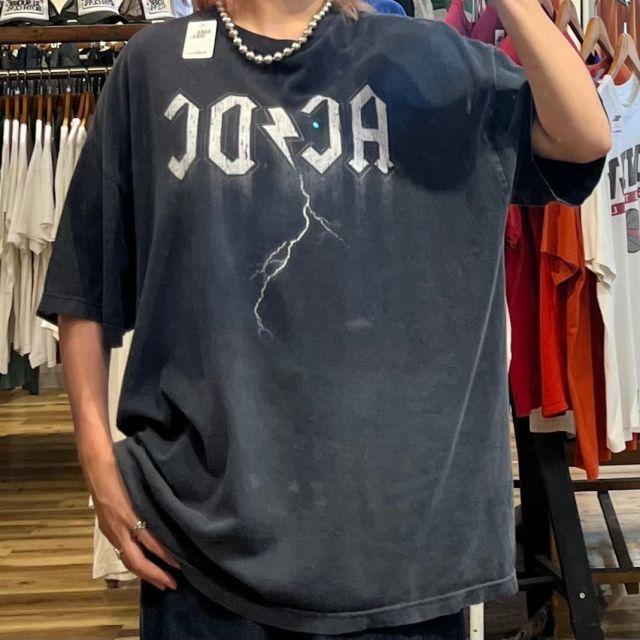 【AC/DC/エーシー・ディーシー】Tシャツ
