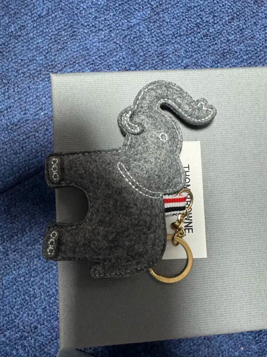 トム ブラウン ソンス洞 ポップアップ フェルト キーホルダー 犬 象