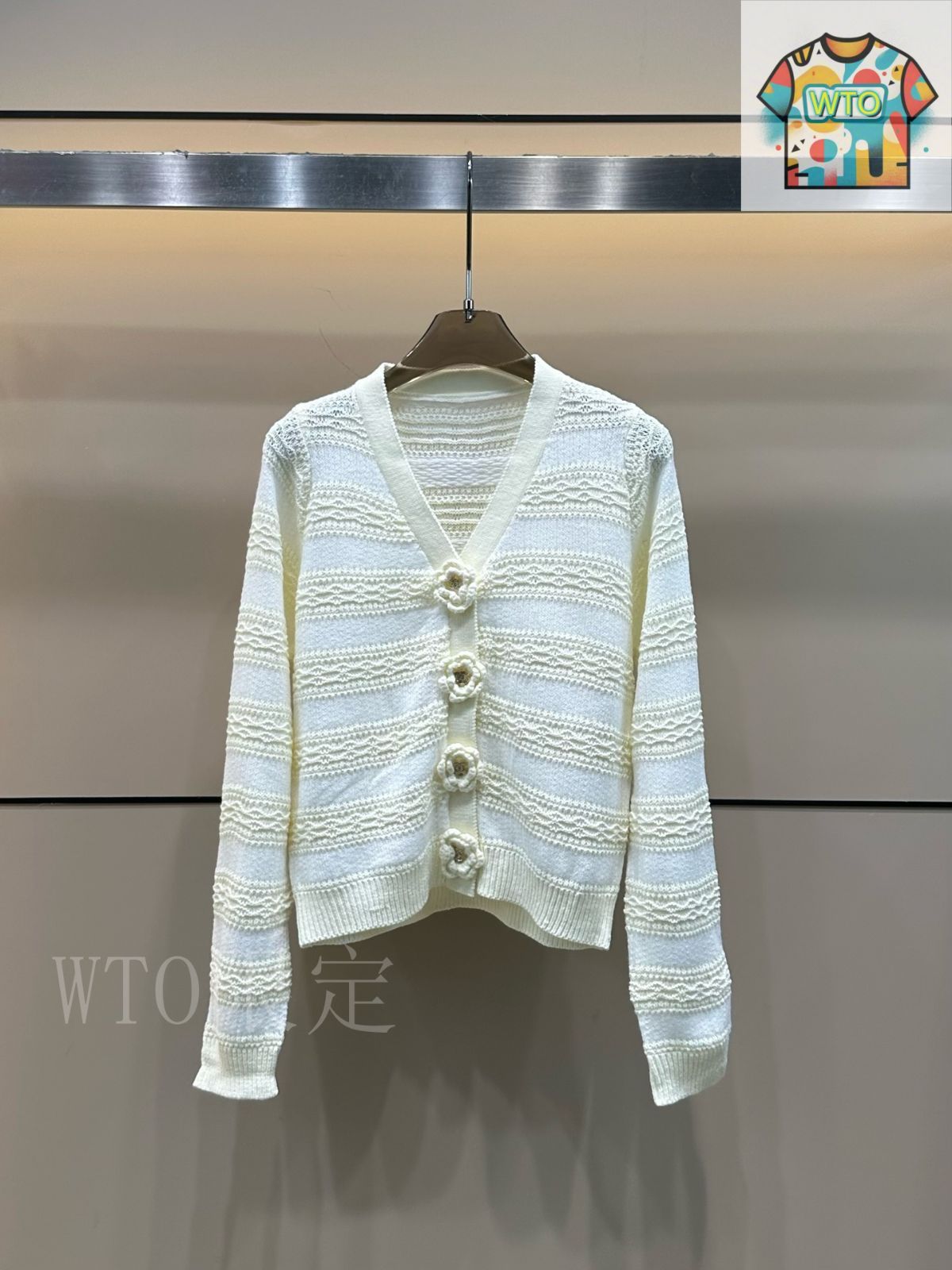 CHANEL ストライプ カーディガン 五分袖 ストライプ Vネックカーディガン（ニット）｜STRASBURGO OUTLET