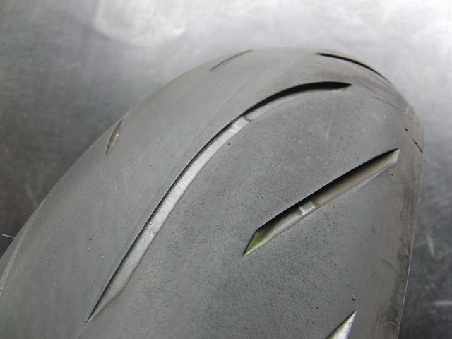 ブリヂストン S21 180/55ZR17 MM579(つ778）