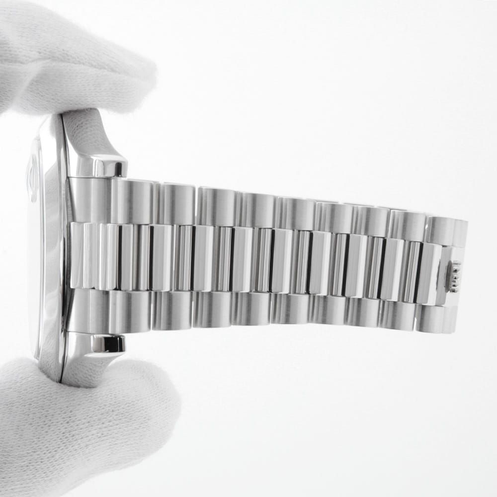 ロレックス デイデイトII 218206 アイスブルー ローマ G番 中古 メンズ