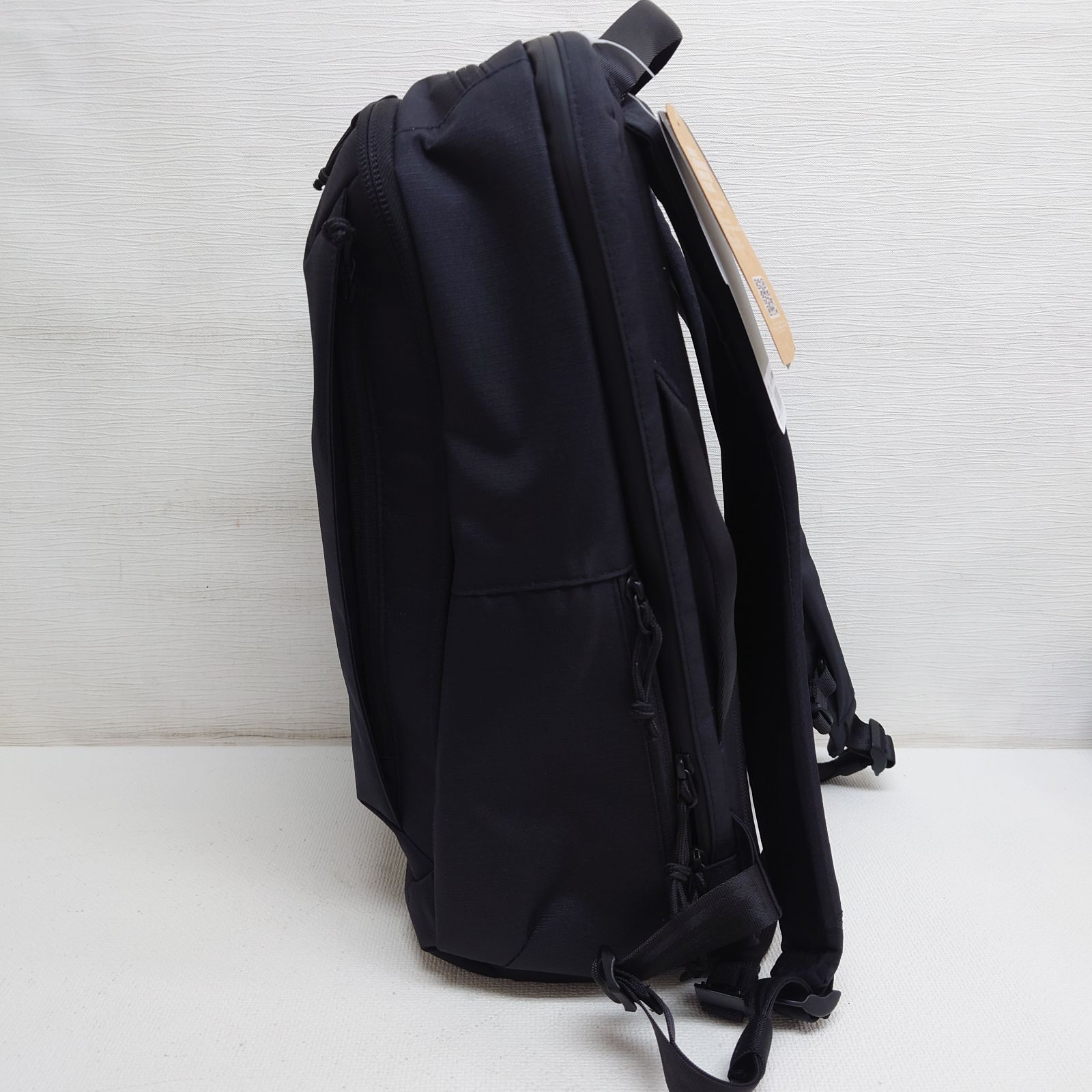M0502I1 未使用☆ELECOM エレコム MNL CITY PACK 15.6inch 21L BM 