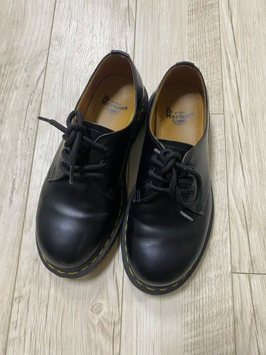 DR. MARTENS ドクターマーチン 1461 3 笏 スムース 220
