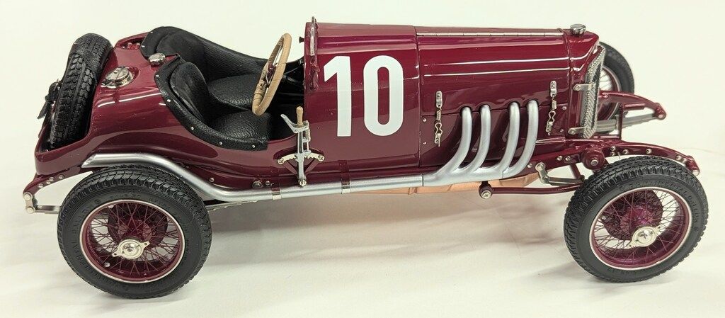 1|18スケール Mercedes