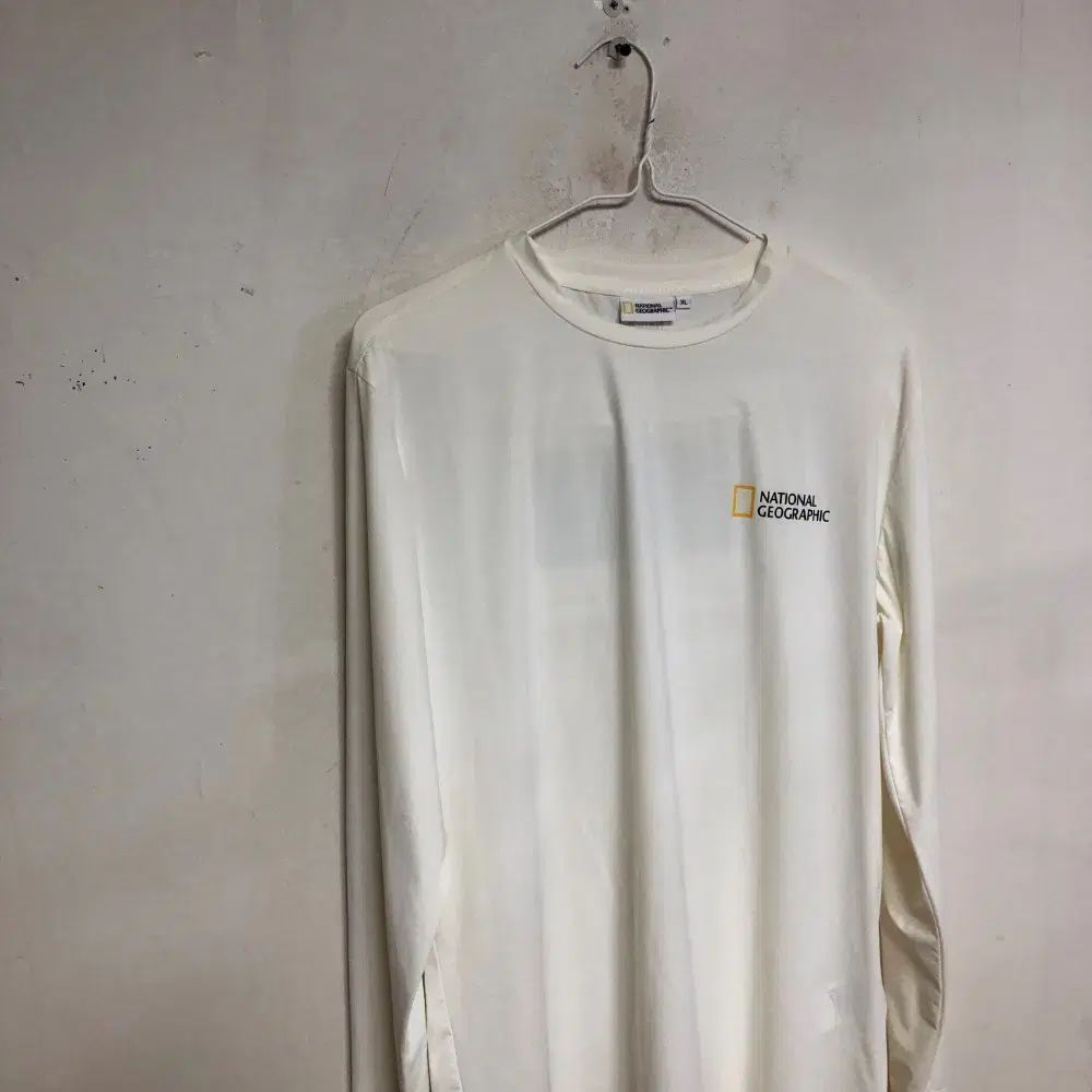 NATIONAL GEOGRAPHIC★スモールロゴ長袖ラウンドTシャツ_4色 楽天市場】ナショナルジオグラフィック tシャツの通販