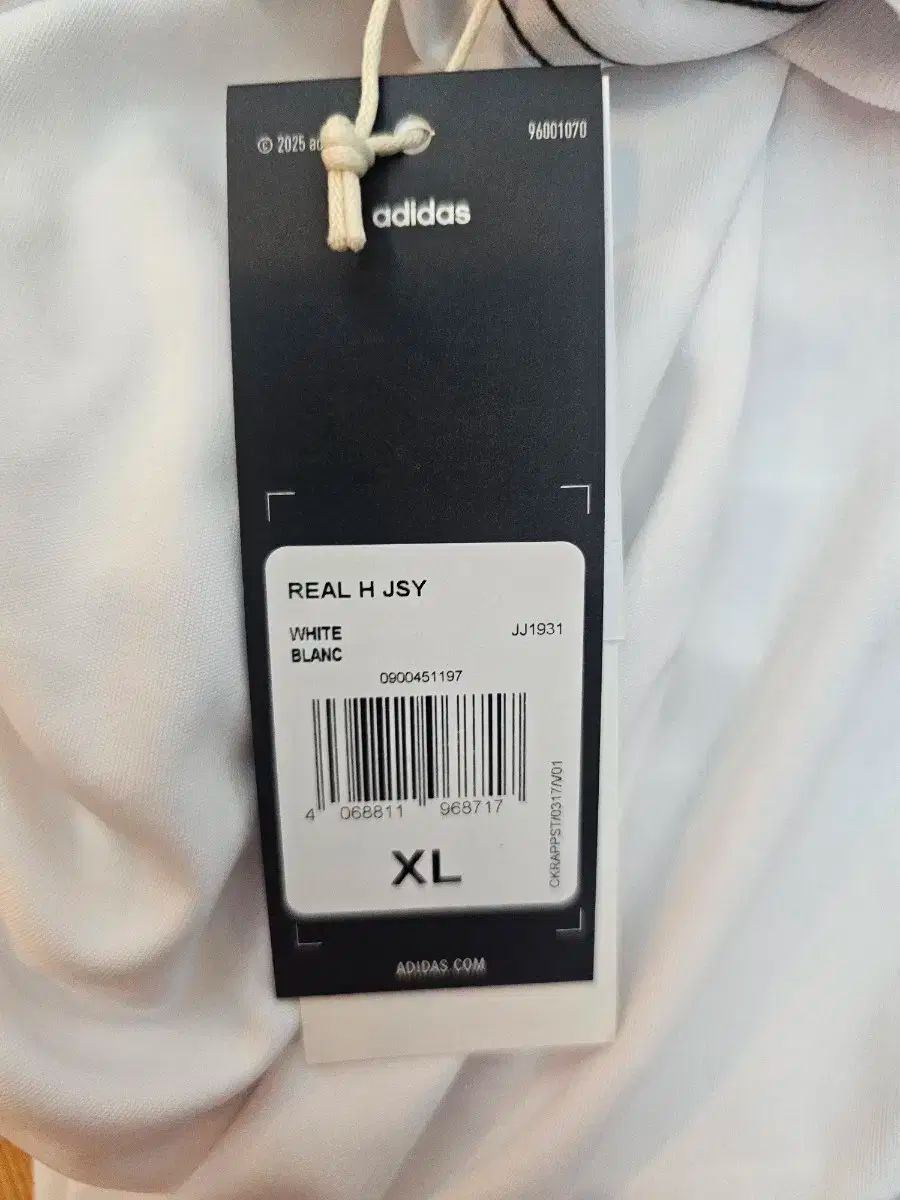 レアルマドリー 25-26 away #10 モドリッチ インポートXLサイズ レアルマドリード 25-26 アウェイ 半袖 ユニフォーム No.10 モドリッチ