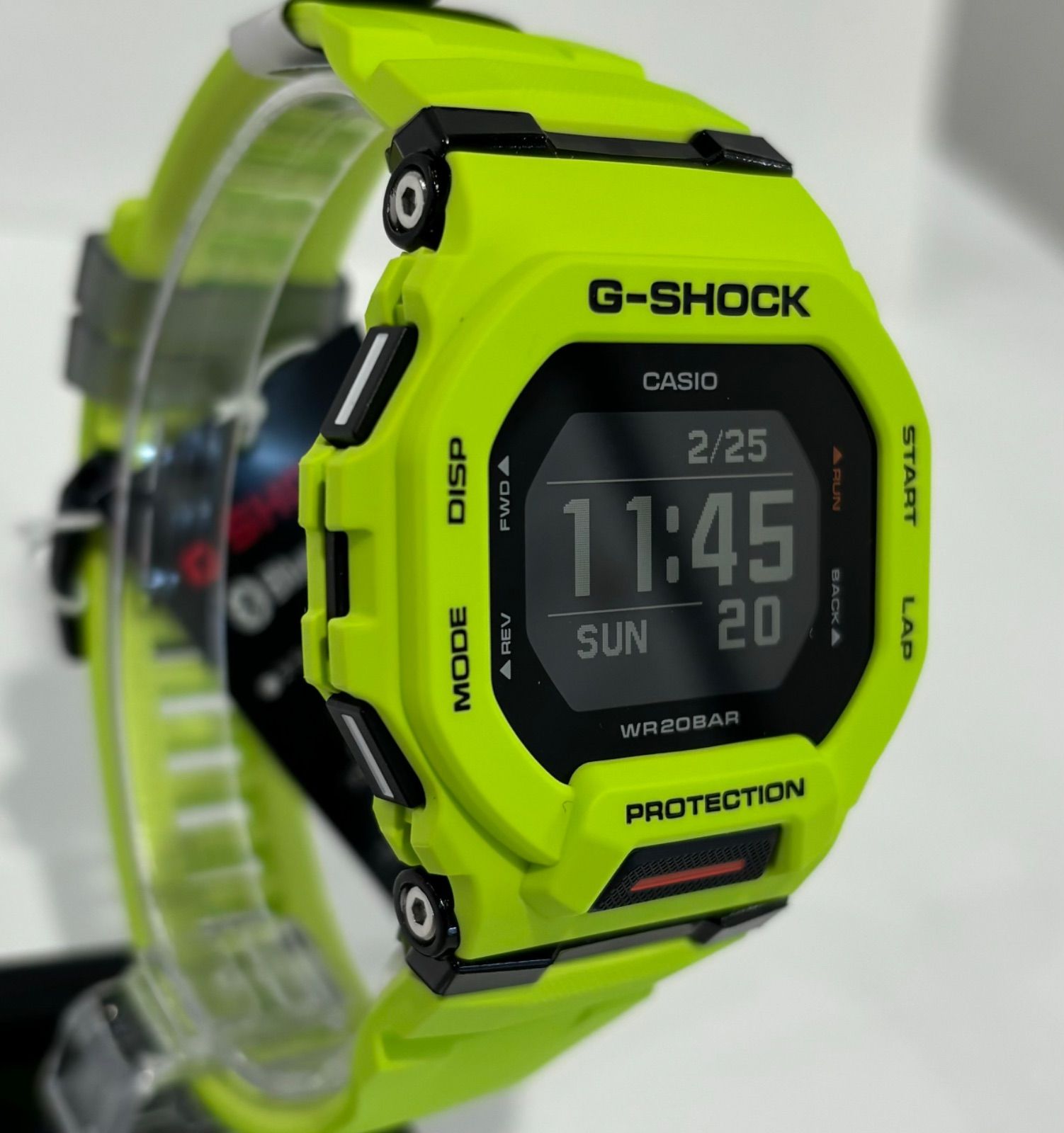 カシオ　G-SHOCK GBD-200 イエロー 美品 G-SQUAD G-SHOCK Gショック GBD-200 シリーズ スマートフォン