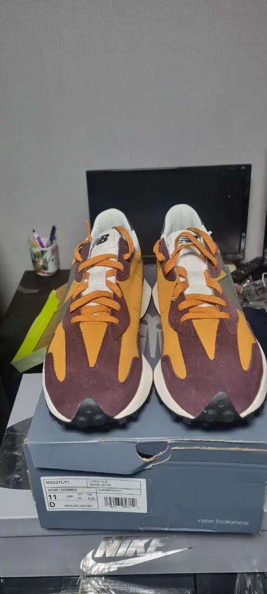 鉛筆画「A big laugh」　B5大サイズ 鉛筆画「A big laugh」 B5大サイズ