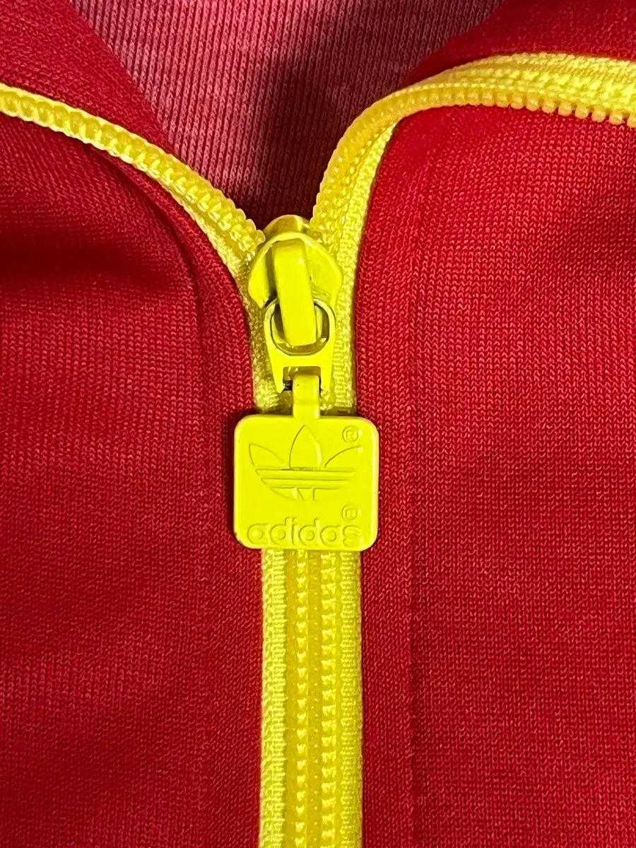 adidas アディダス