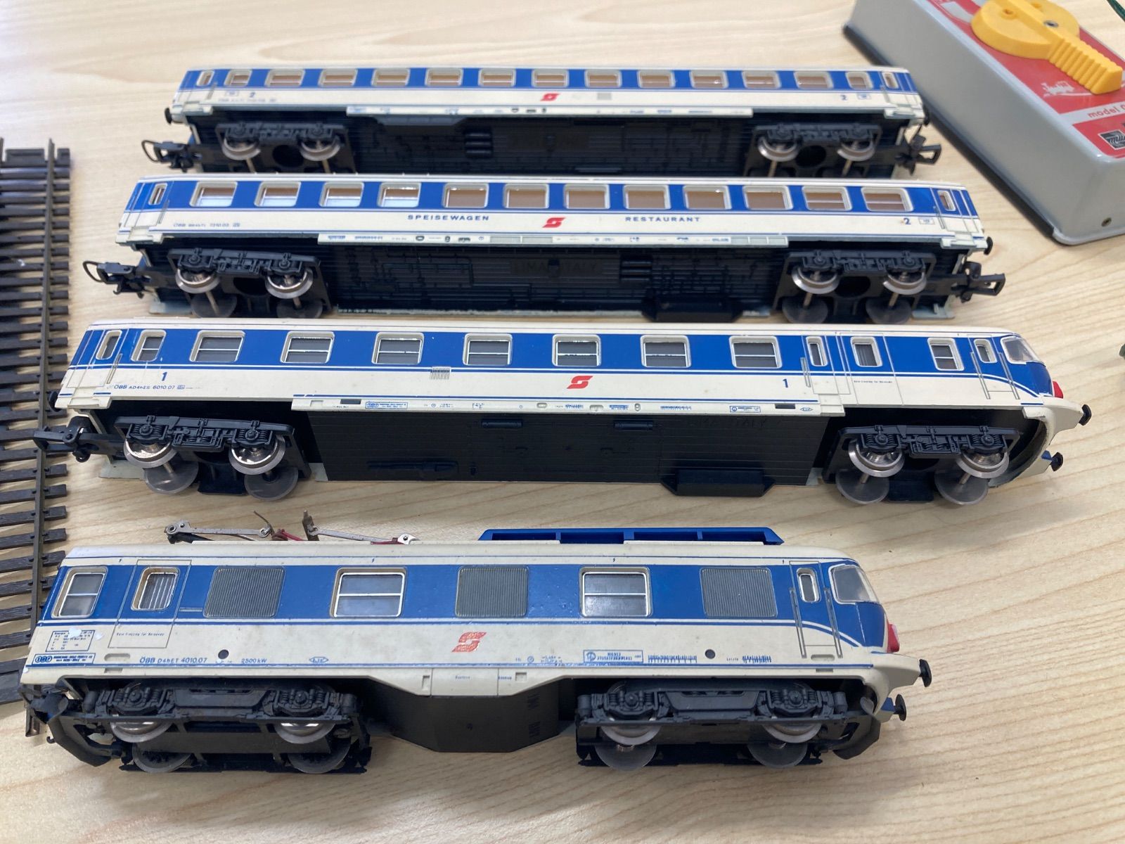 ROCO OBB 4010 模型 特急型電車 機関車 希少品 コレクション 販売済み