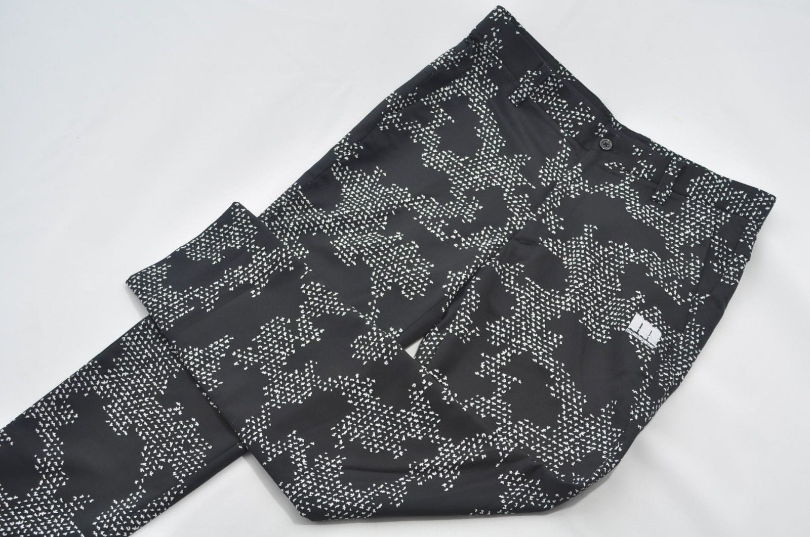 中古 メンズ マンシングウェア Munsing wear パンツ 82cm 黒×白 ロングパンツ カモフラ柄