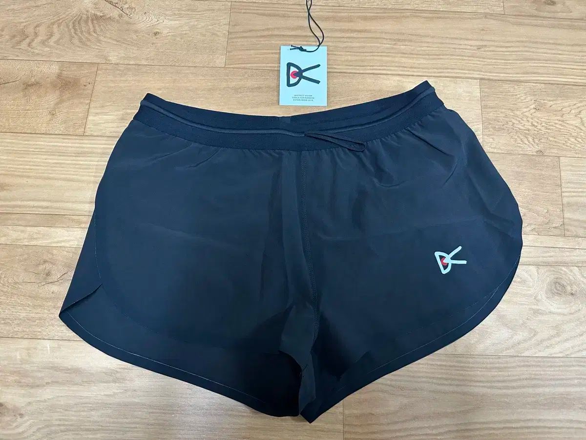 地区 ビジョン mula race short 黒 M サイズ