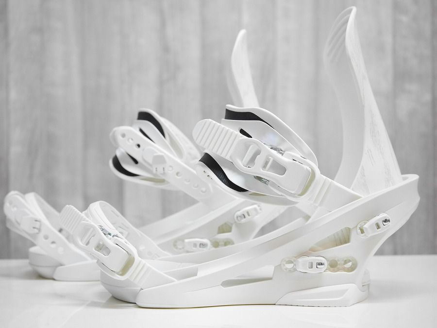 26 FLUX SR - WHITE WOOD Mサイズ 保証付 スノーボード バインディング ビンディング スノーボード