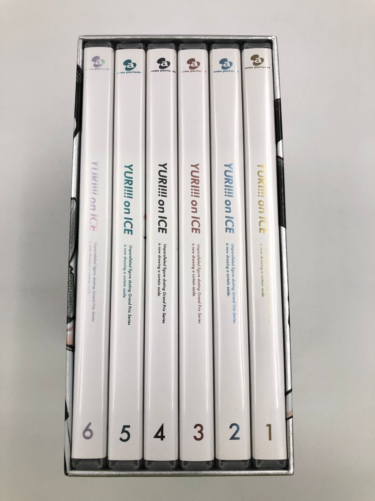 ♪) 【訳あり】 DVD ユーリ!!! on ICE 初回版 アニメイト全巻