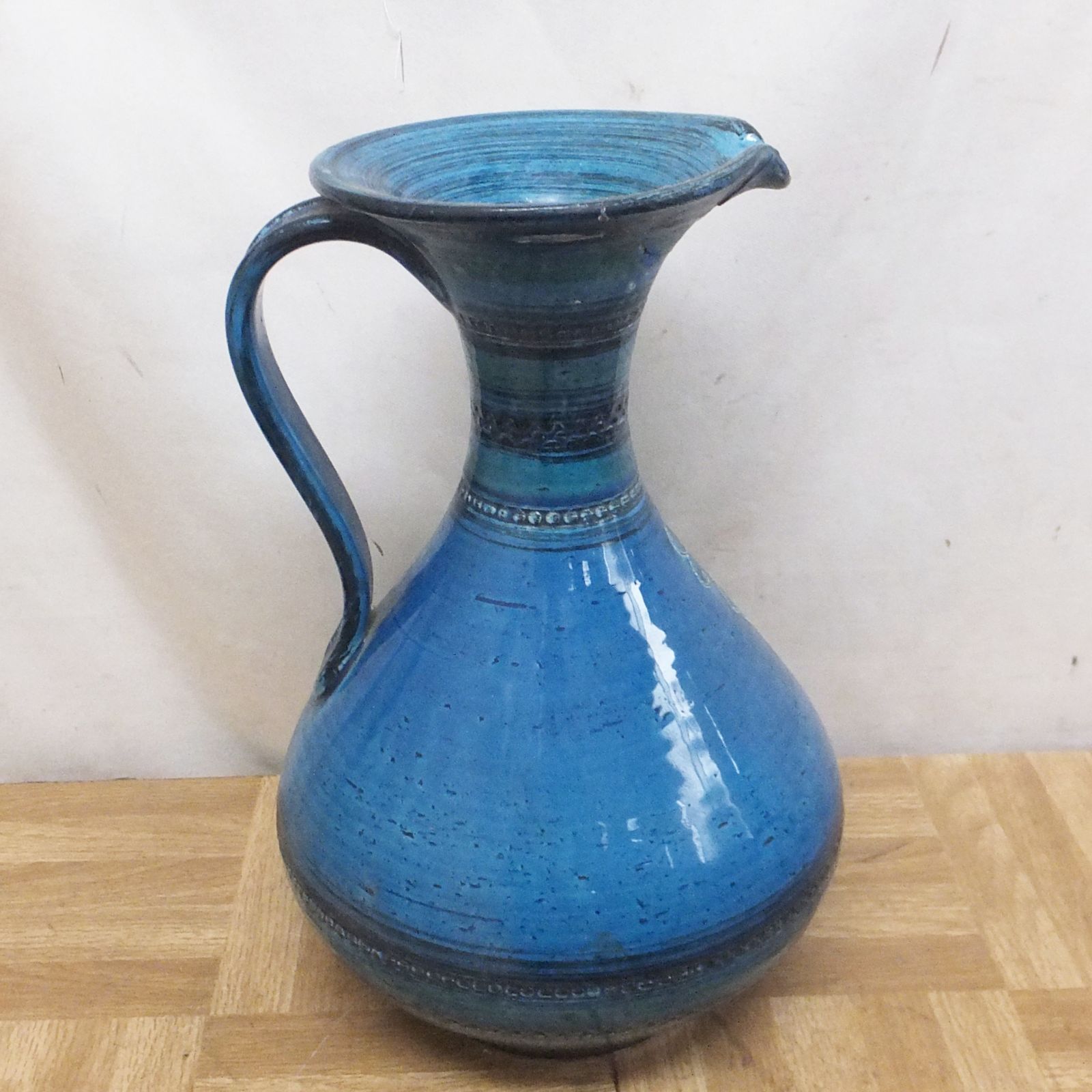 イタリアの陶器メーカー